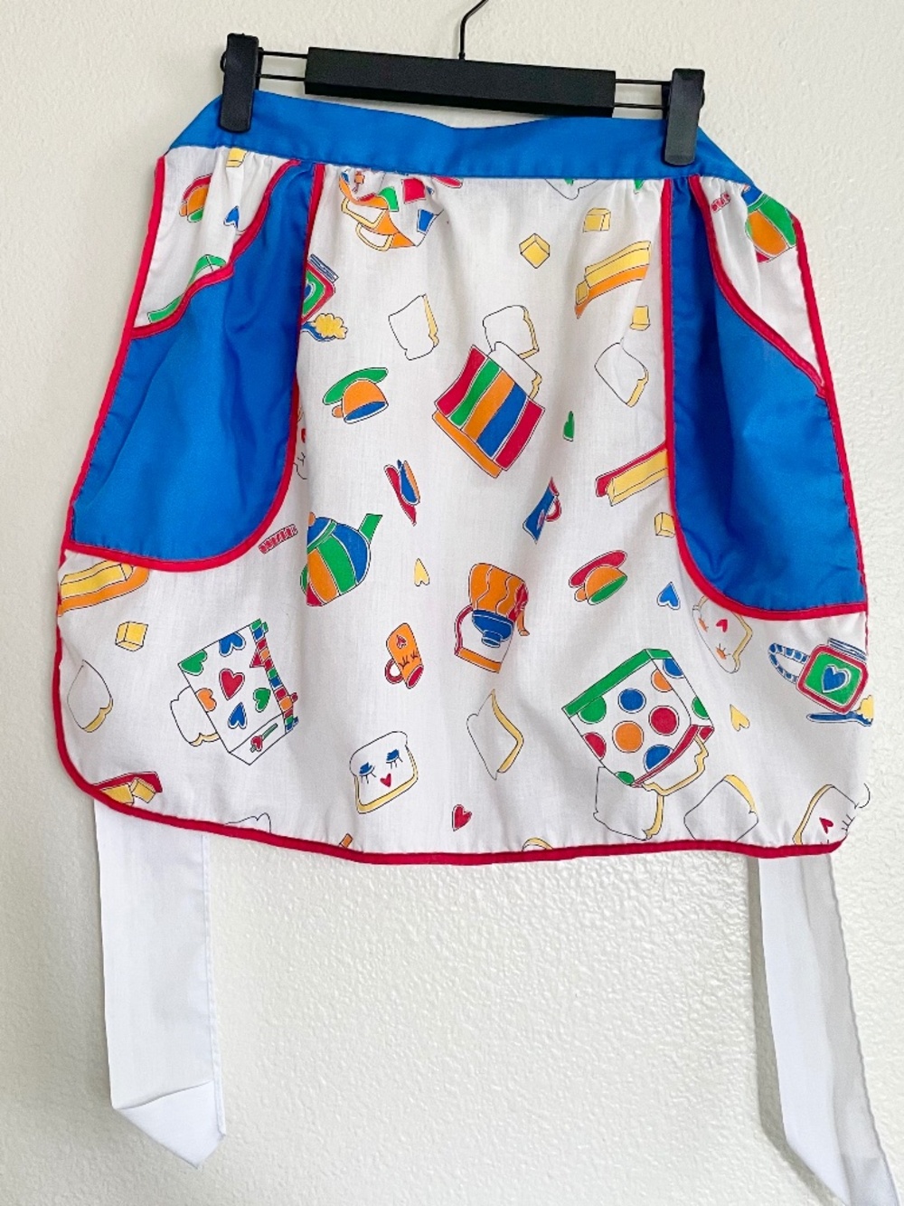 Vintage Rainbow Food Print Half Apron with Pockets Made in USA